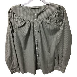 Lee Riders Ladie’s Button Up Top NWT Size M. Gray and White Striped